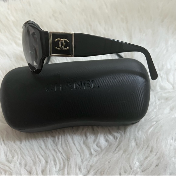Chanel 5070 Black Sunglasses - Picture 2 of 11